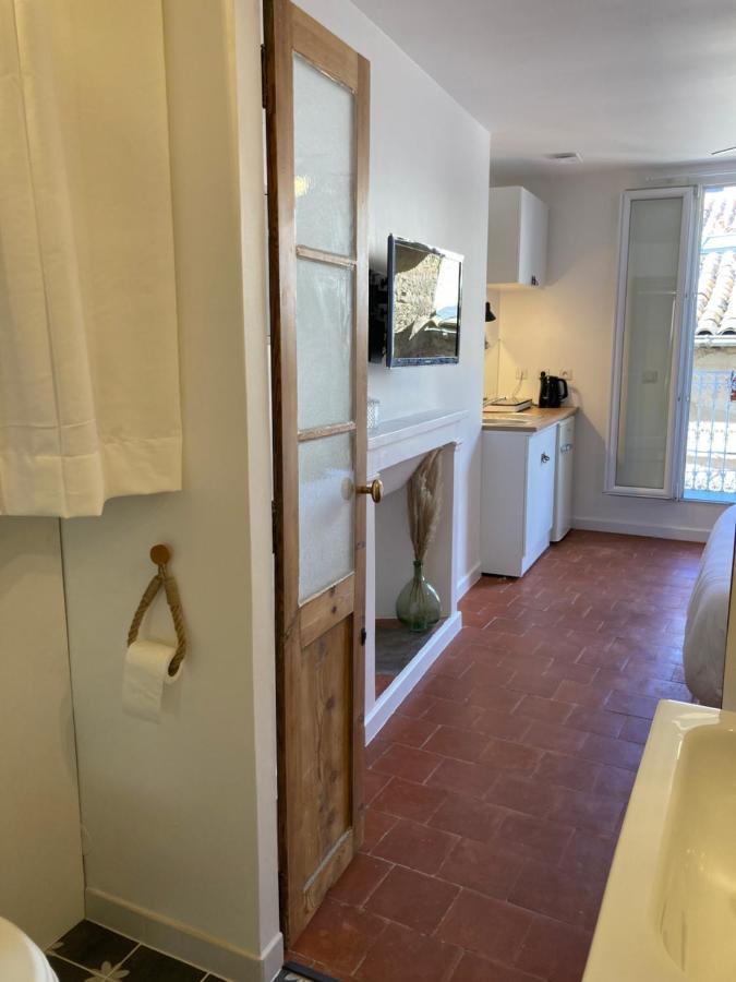 Charmant Studio Centre Historique Apartment Pezenas Ngoại thất bức ảnh